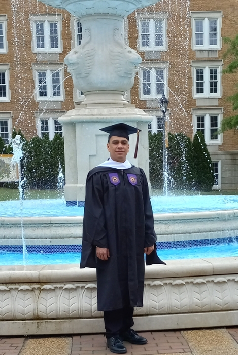 Master graduate, Eloy Ledezma Bastidas