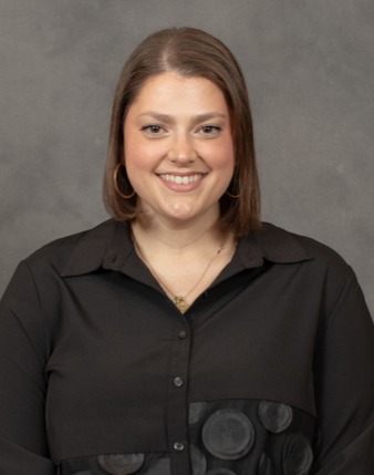alr-headshot-2025-1.jpg